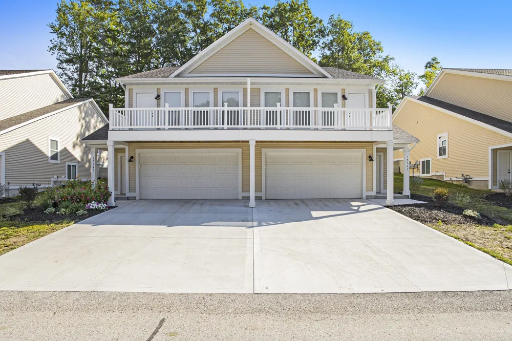 17539 Beechwood Lane Ferrysburg City, MI 49456