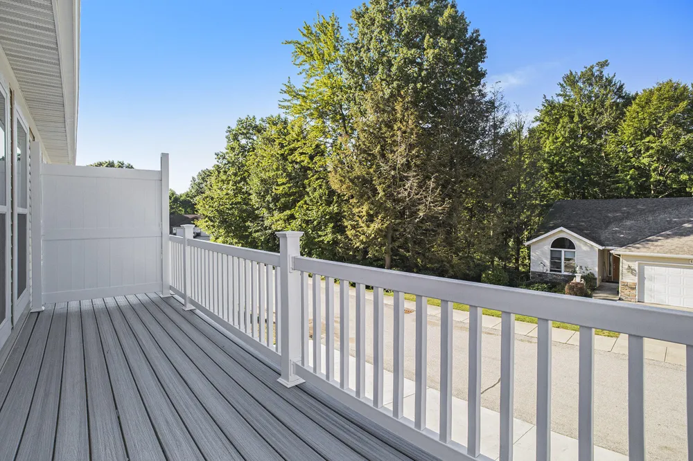 17539 Beechwood Lane Ferrysburg City, MI 49456