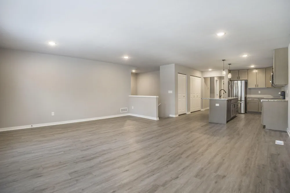 17539 Beechwood Lane Ferrysburg City, MI 49456