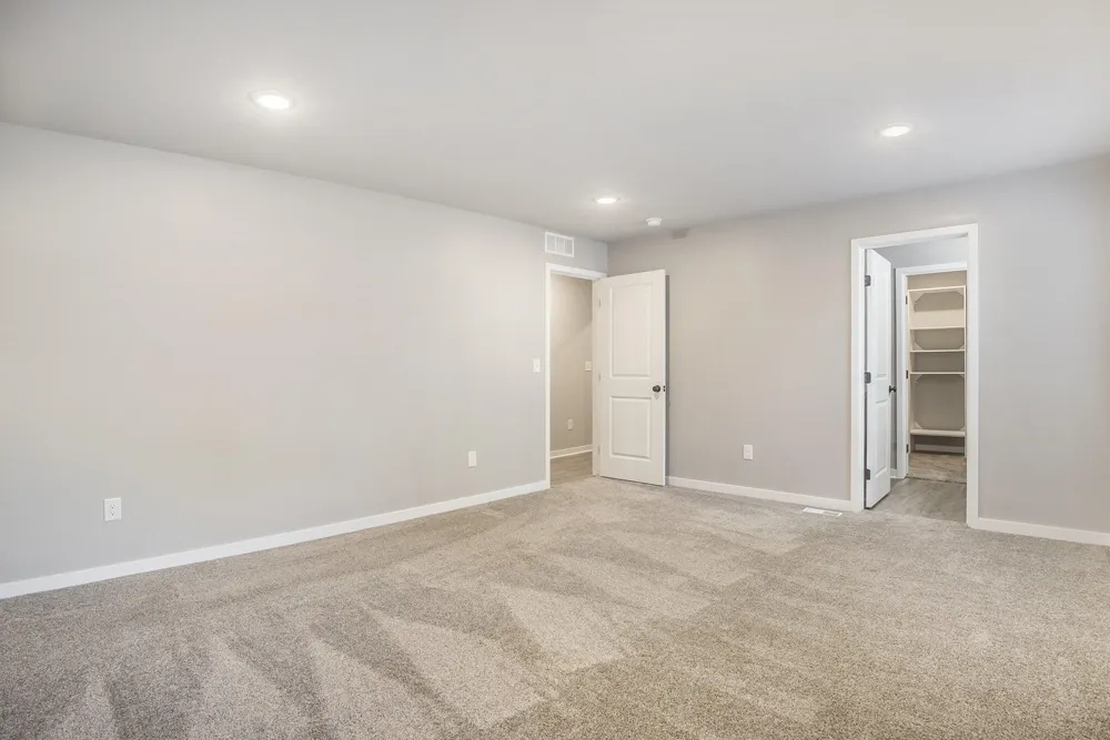 17539 Beechwood Lane Ferrysburg City, MI 49456