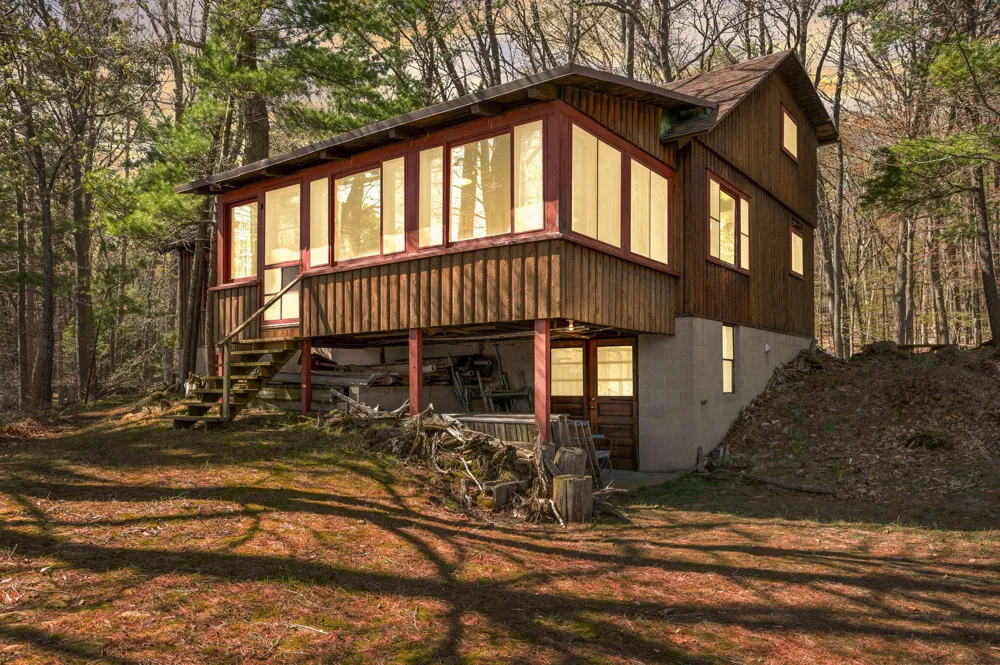 5717 W Pleasant Hill Road Hamlin Township, MI 49411