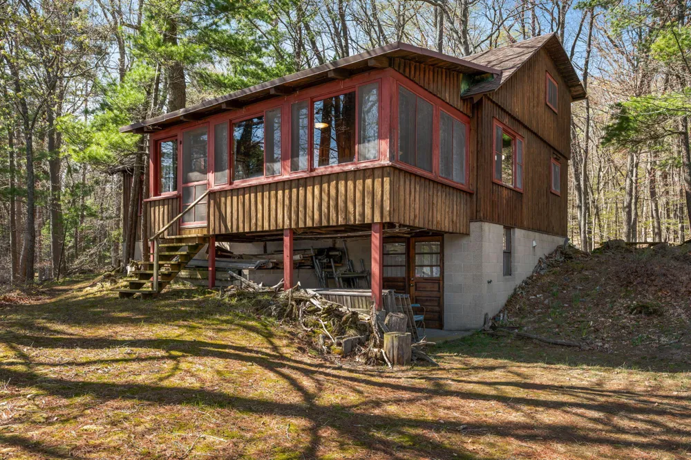 5717 W Pleasant Hill Road Hamlin Township, MI 49411