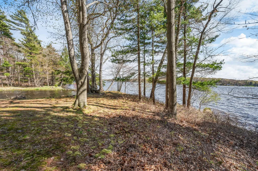 5717 W Pleasant Hill Road Hamlin Township, MI 49411