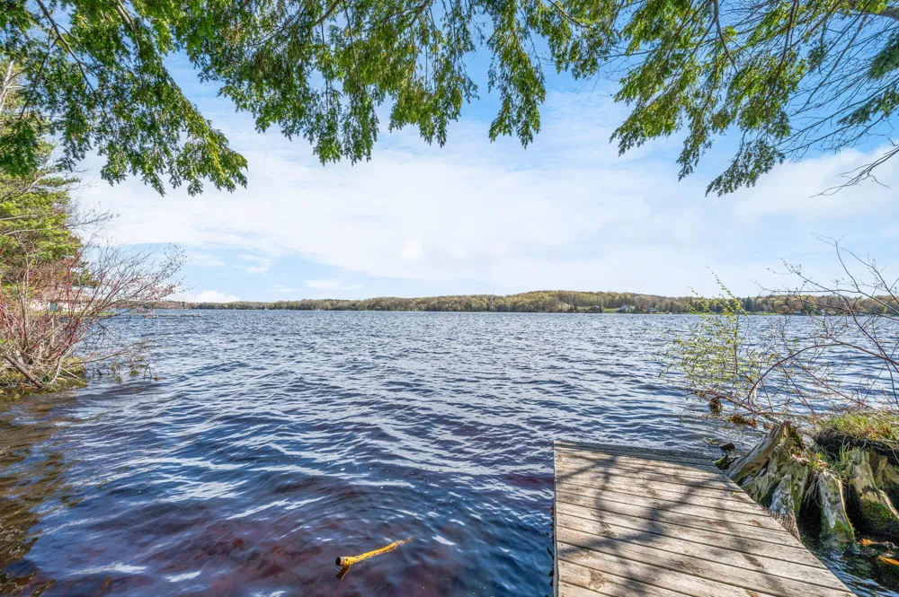 5717 W Pleasant Hill Road Hamlin Township, MI 49411