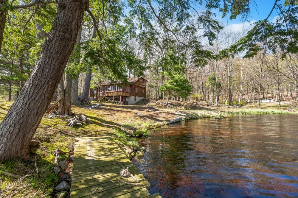 5717 W Pleasant Hill Road Hamlin Township, MI 49411