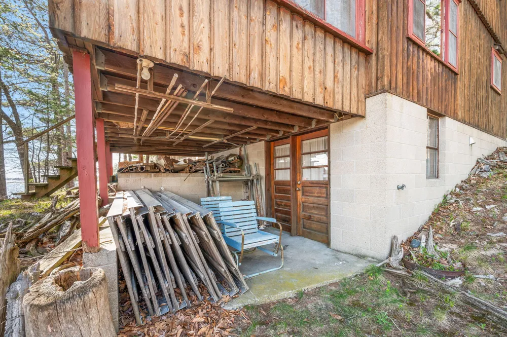 5717 W Pleasant Hill Road Hamlin Township, MI 49411
