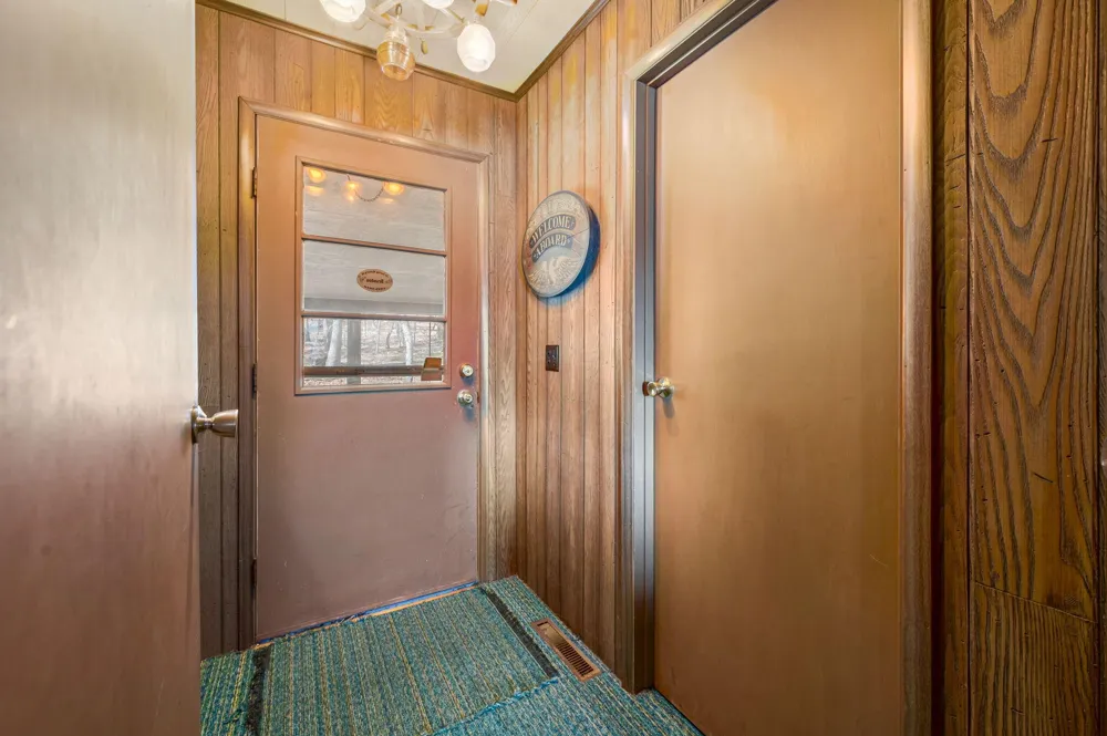5717 W Pleasant Hill Road Hamlin Township, MI 49411