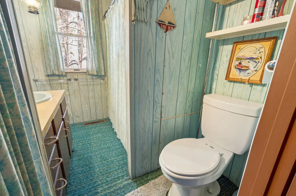 5717 W Pleasant Hill Road Hamlin Township, MI 49411