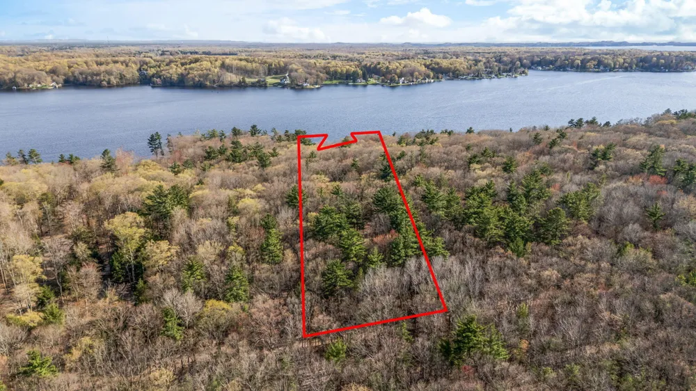 5717 W Pleasant Hill Road Hamlin Township, MI 49411