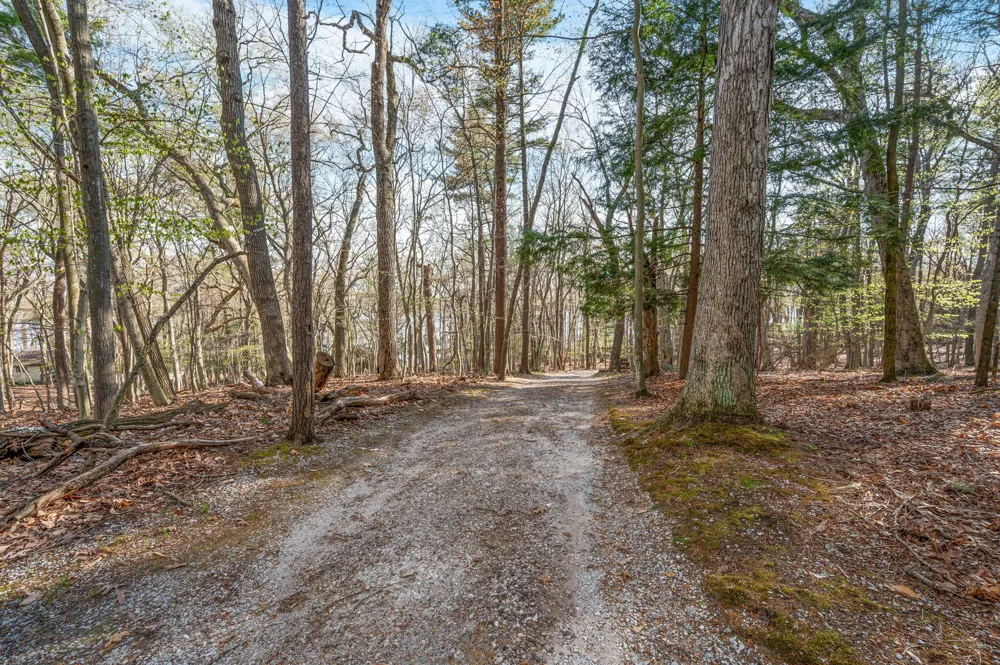 5717 W Pleasant Hill Road Hamlin Township, MI 49411