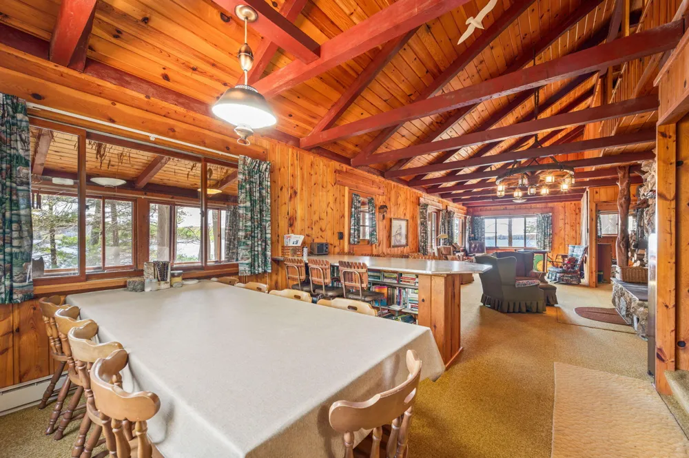 5717 W Pleasant Hill Road Hamlin Township, MI 49411