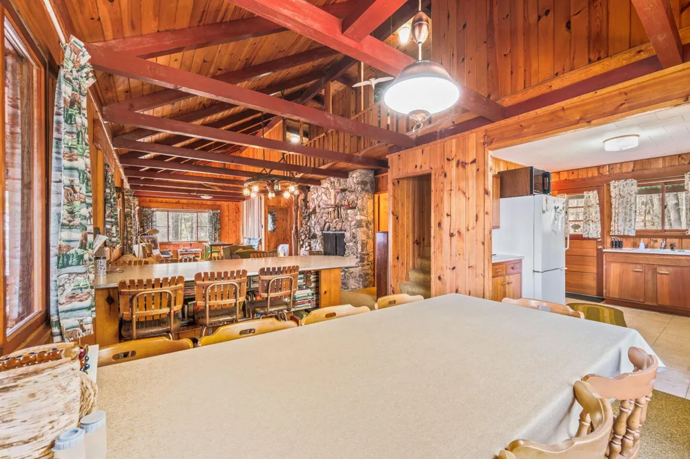 5717 W Pleasant Hill Road Hamlin Township, MI 49411