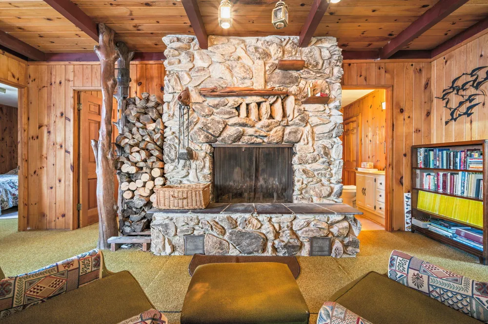 5717 W Pleasant Hill Road Hamlin Township, MI 49411