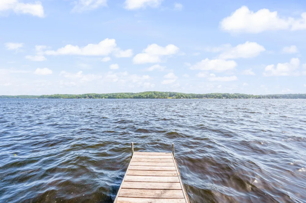 5717 W Pleasant Hill Road Hamlin Township, MI 49411