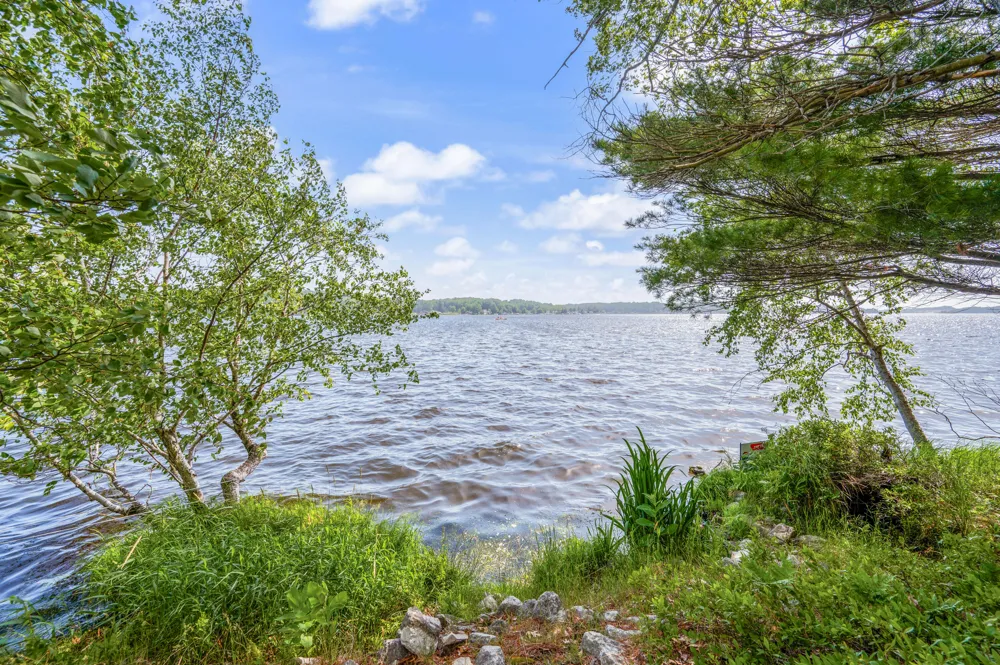 5717 W Pleasant Hill Road Hamlin Township, MI 49411