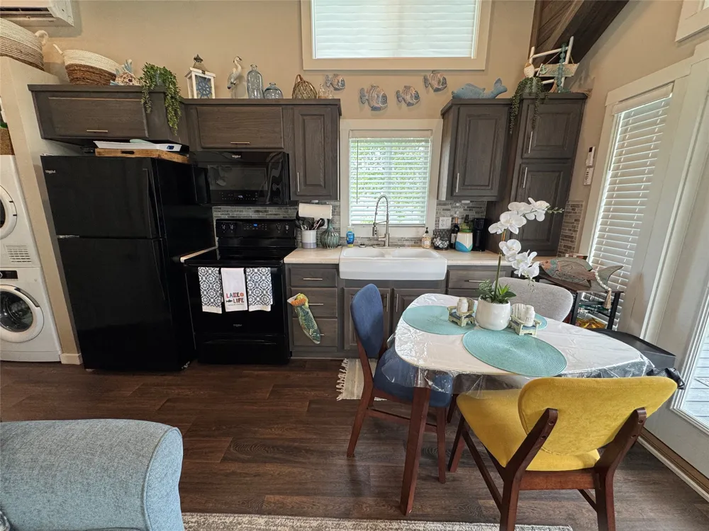 5000 Waterfront Road #126 Kerens, TX 75144