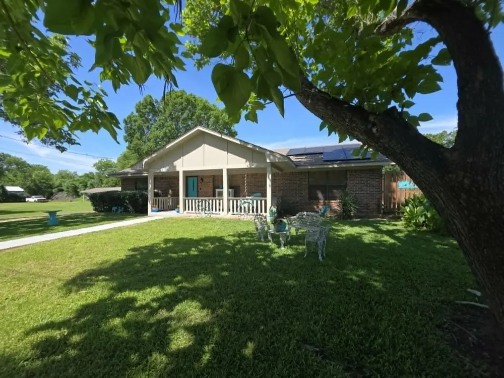 900 S 8th Avenue Teague, TX 75860