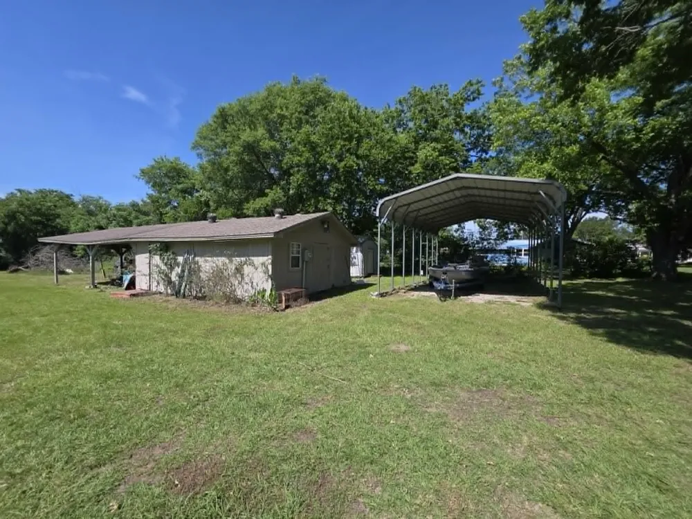 900 S 8th Avenue Teague, TX 75860