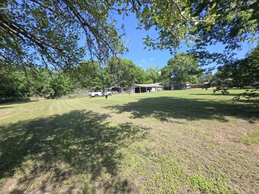 900 S 8th Avenue Teague, TX 75860