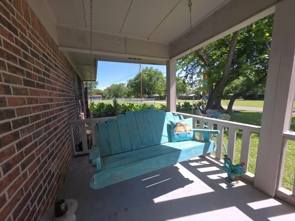 900 S 8th Avenue Teague, TX 75860
