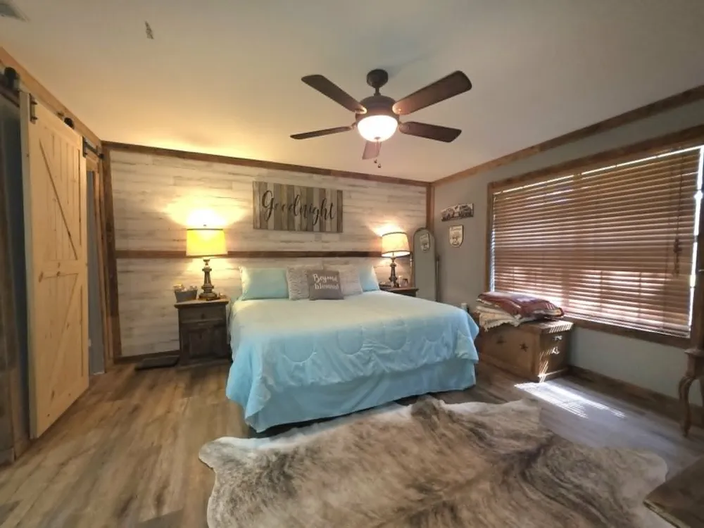 900 S 8th Avenue Teague, TX 75860