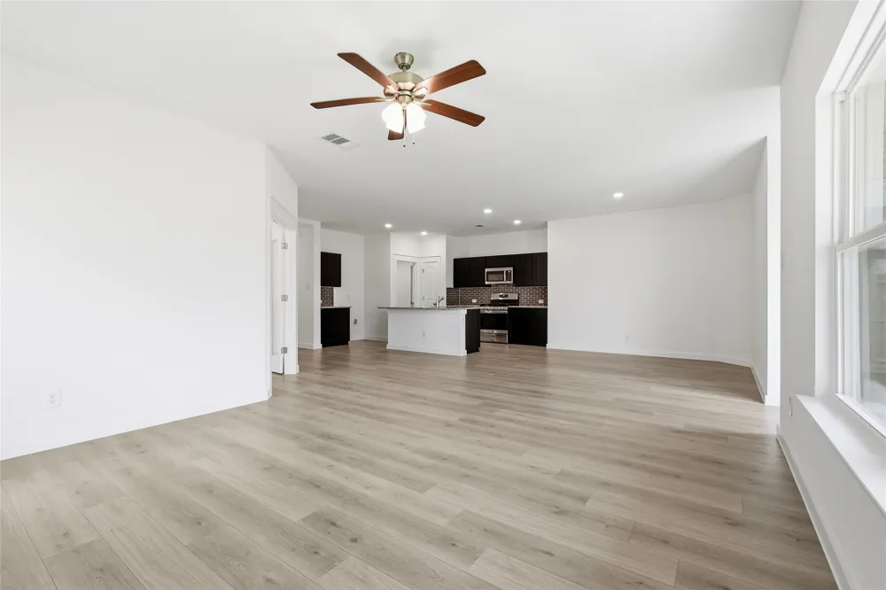 132 Patrick Henry Drive Venus, TX 76084