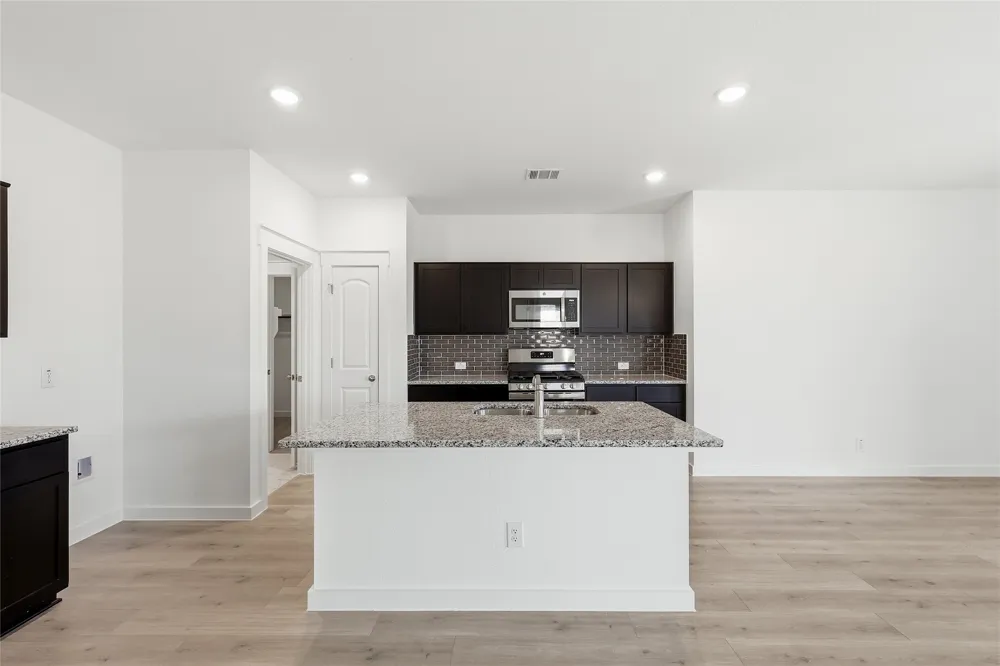 132 Patrick Henry Drive Venus, TX 76084