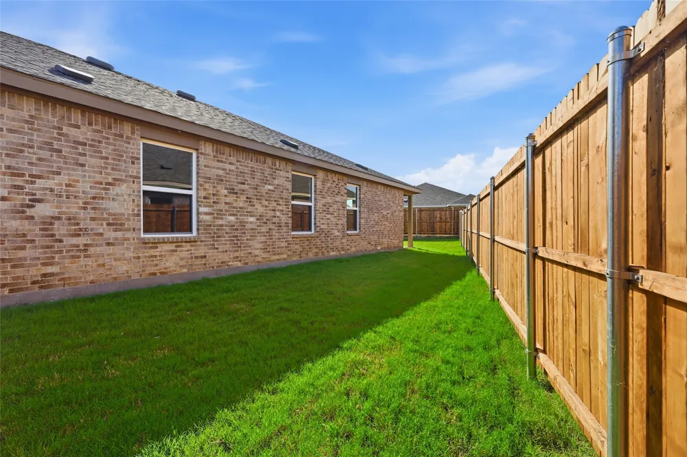 132 Patrick Henry Drive Venus, TX 76084