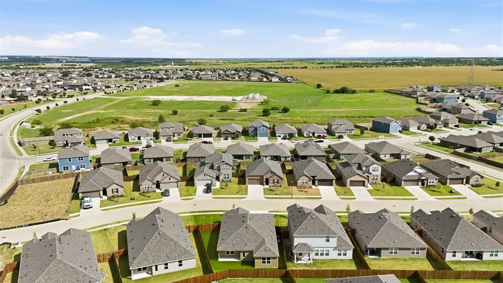 132 Patrick Henry Drive Venus, TX 76084