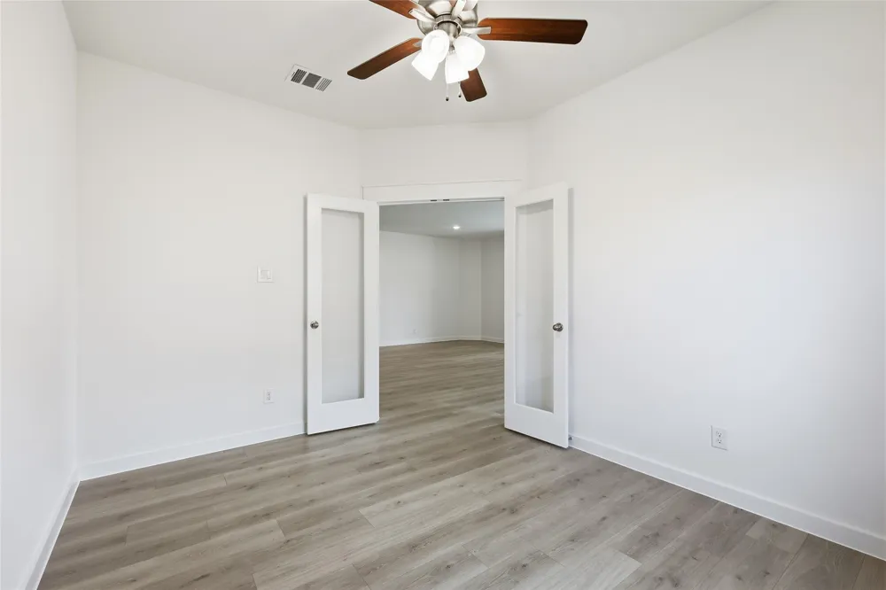 132 Patrick Henry Drive Venus, TX 76084