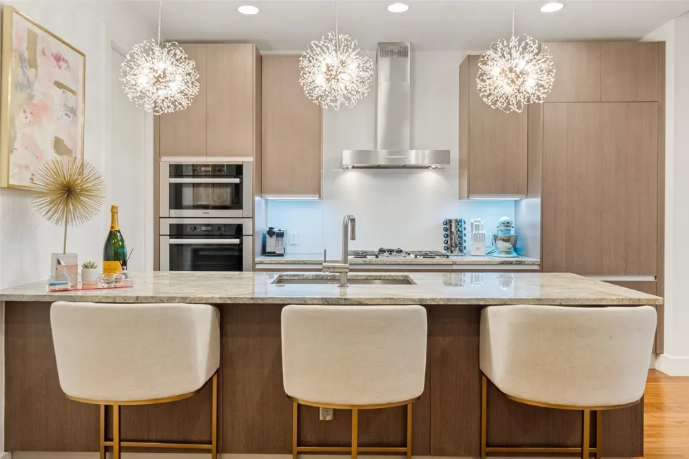 3130 Harwood Street #702 Dallas, TX 75201