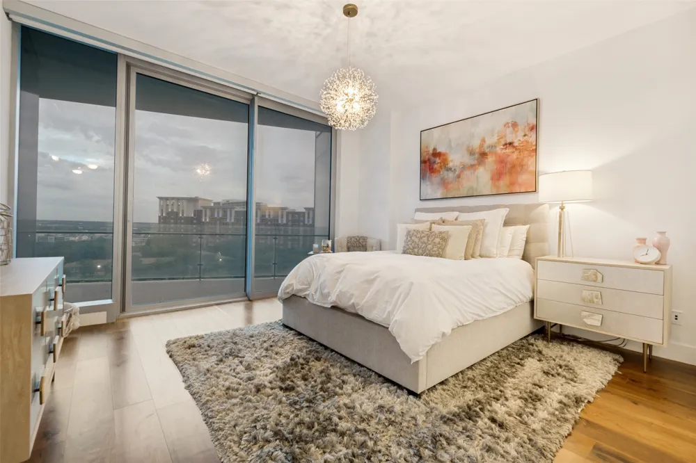 3130 Harwood Street #702 Dallas, TX 75201