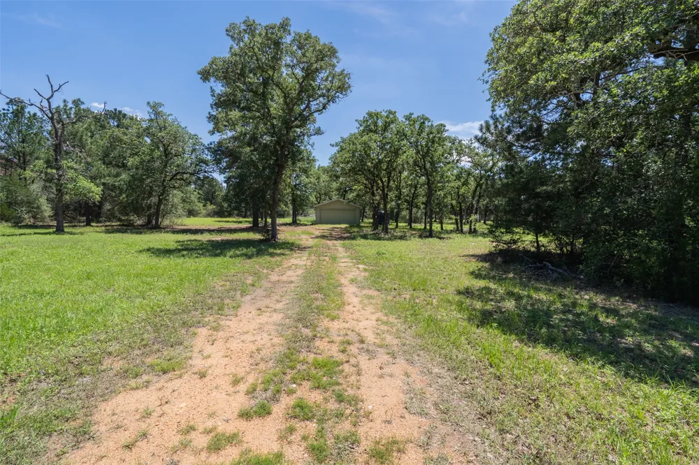 133 Roundup Ridge Smithville, TX 78957