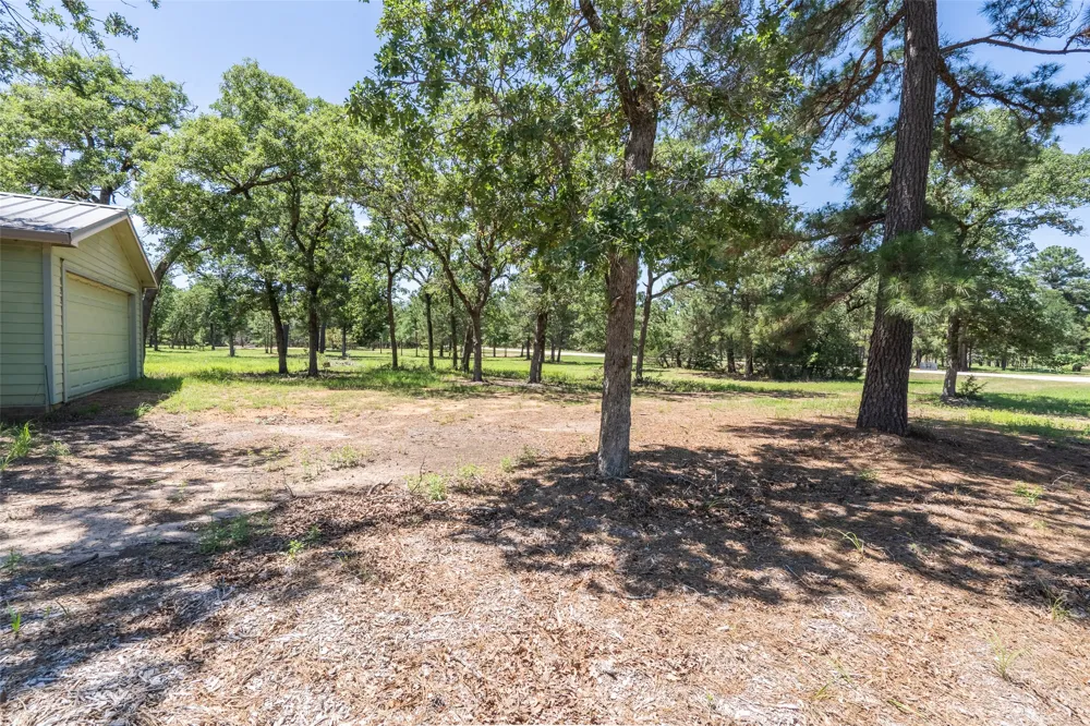 133 Roundup Ridge Smithville, TX 78957