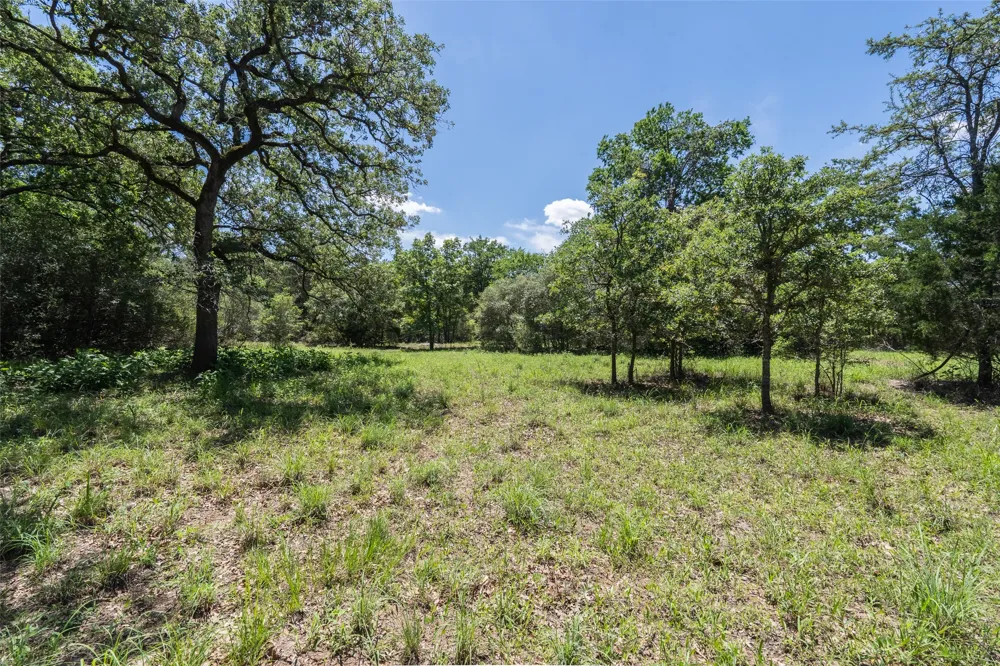133 Roundup Ridge Smithville, TX 78957