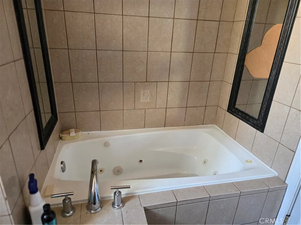 11098 Hulme Lynwood, CA 90262