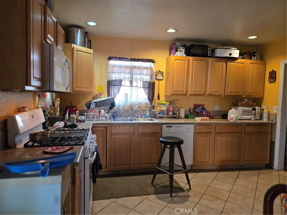 11098 Hulme Lynwood, CA 90262
