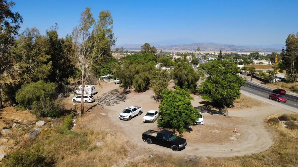 2 4th Street Perris, CA 92570