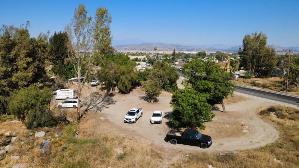2 4th Street Perris, CA 92570