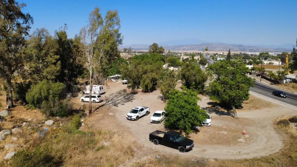 2 4th Street Perris, CA 92570