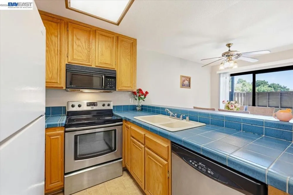 263 Famoso Plz Union City, CA 94587
