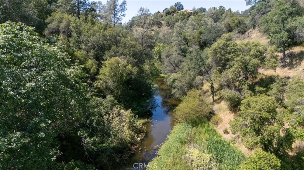 16985 Knollview Hidden Valley Lake, CA 95467