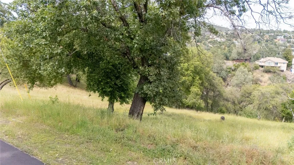 16985 Knollview Hidden Valley Lake, CA 95467