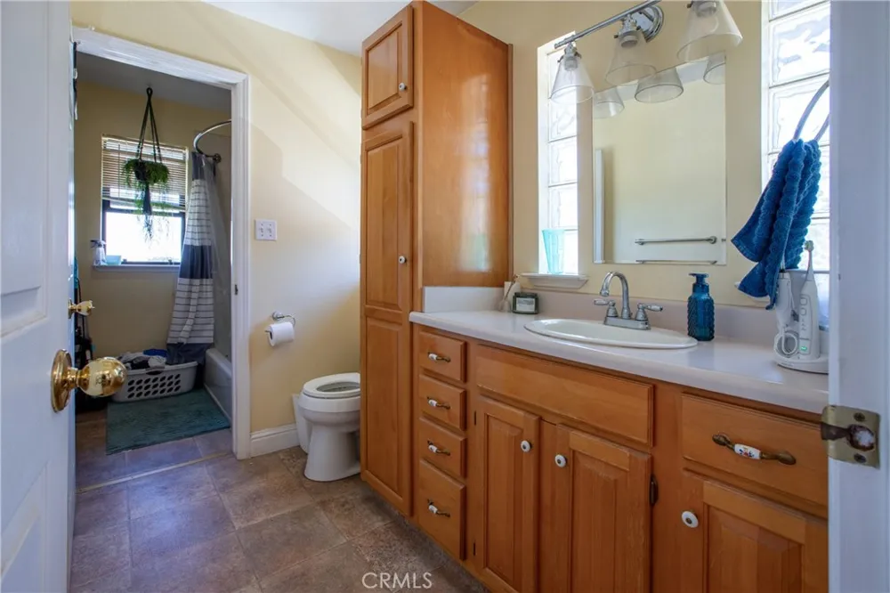 34141 Bronco Squaw Valley, CA 93675