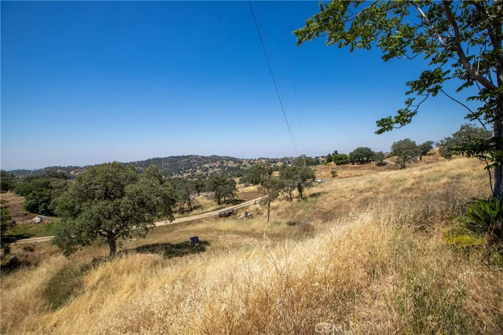 34141 Bronco Squaw Valley, CA 93675