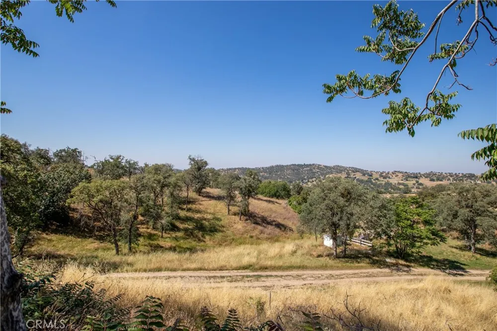 34141 Bronco Squaw Valley, CA 93675