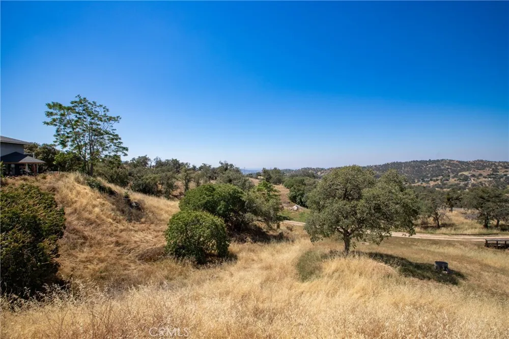 34141 Bronco Squaw Valley, CA 93675