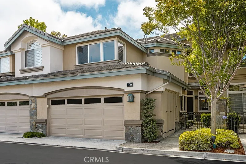 100 Stoney Pointe Laguna Niguel, CA 92677