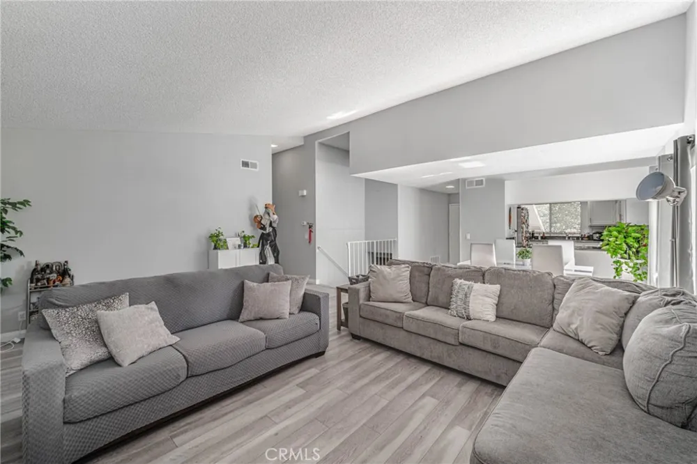 26212 Rainbow Glen Newhall, CA 91321