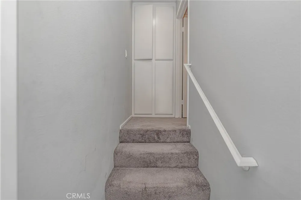 26212 Rainbow Glen Newhall, CA 91321